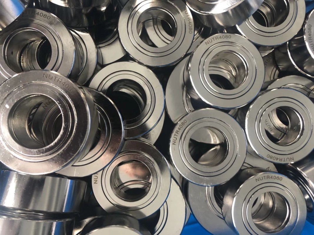 Full complement set yoke type track rollers NUTR15